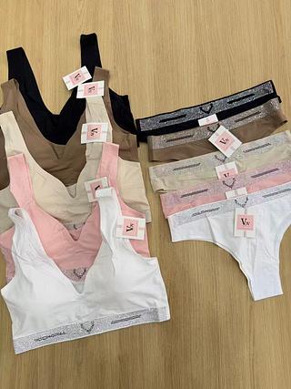 conjunto top e calcinha biquini com brilho